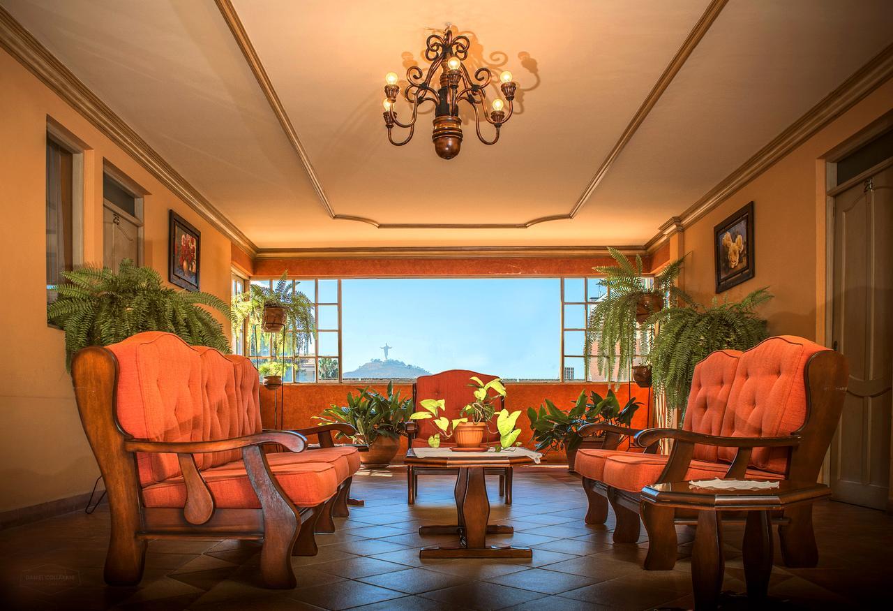 Hotel Monserrat コチャバンバ エクステリア 写真